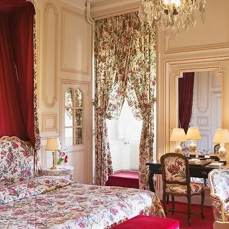 Chateau D'esclimont 5*