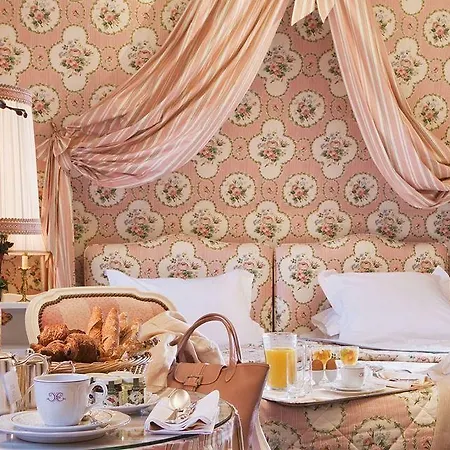 Chateau D'esclimont Hotel
