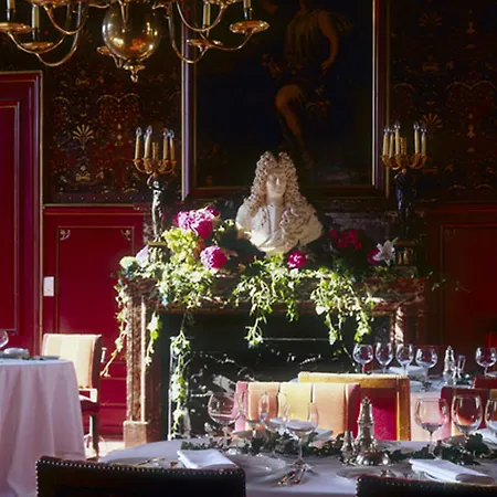 Chateau D'esclimont Hotel 5*
