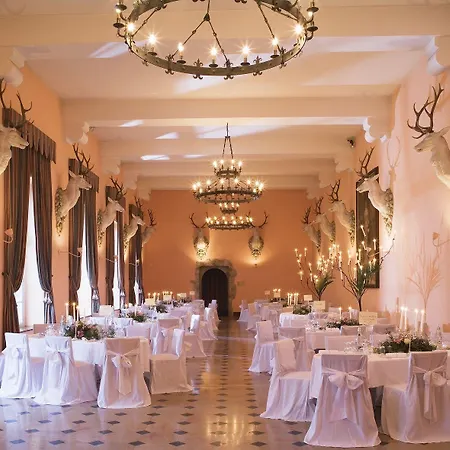 Hotel Chateau D'esclimont 5*