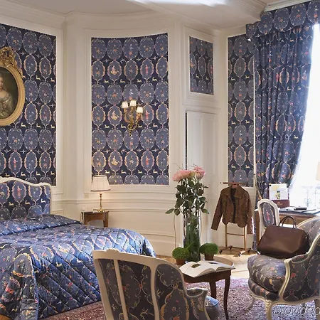 Chateau D'esclimont Hotel