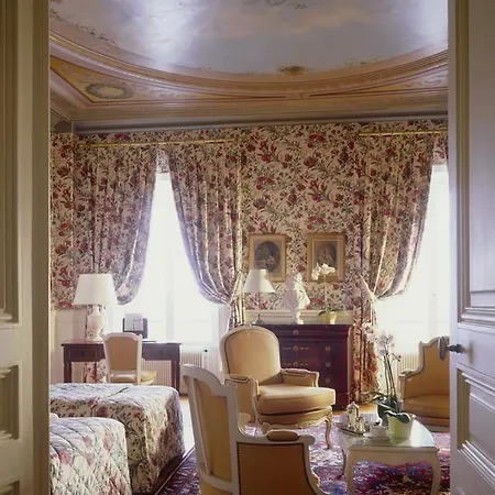 Chateau D'esclimont Hotel