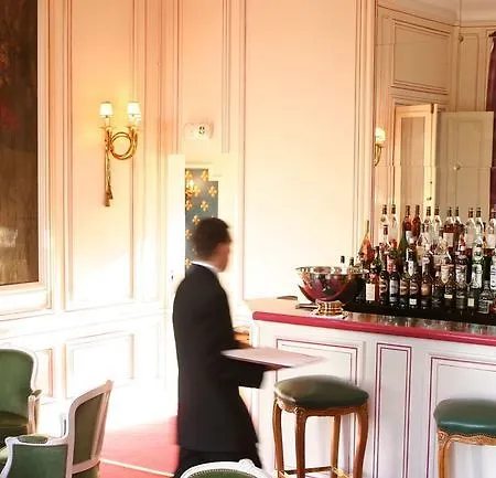 Chateau D'esclimont Hotel 5*